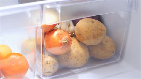 Can you store peeled potatoes in the fridge?