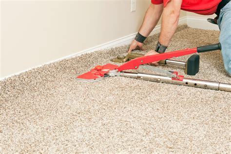 Can you stretch a carpet seam?