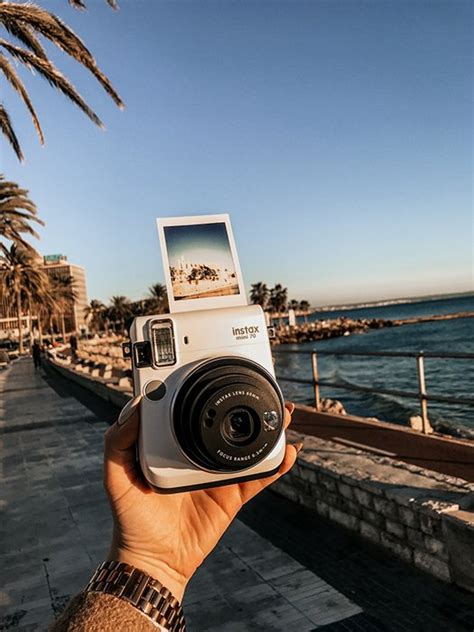 Can you take a Polaroid of a sunset?