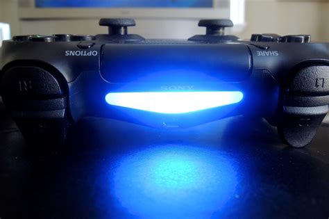 Can you turn the PS4 controller light off?