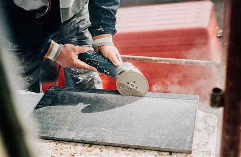 Can you use a diamond blade to cut ceramic tile?