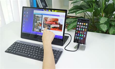 Can you use a phone as an external monitor?