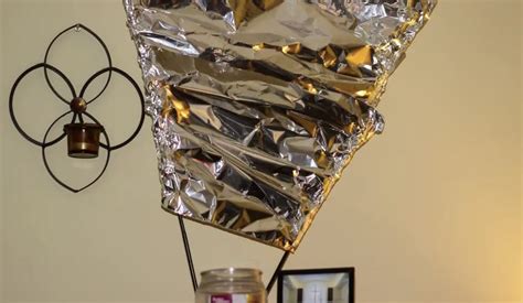 Can you use foil as an antenna?