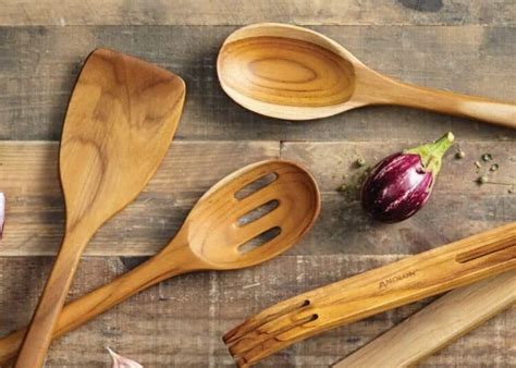 Can you use olive oil to season wooden spoons?