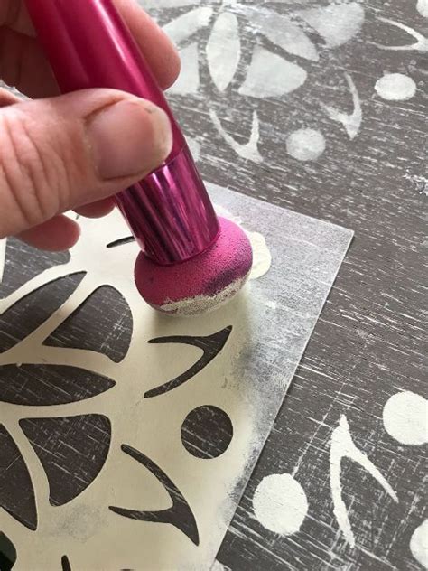 Can you use regular paper for stencils?