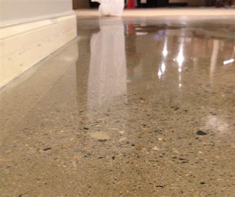 Can you use sandpaper to polish concrete?