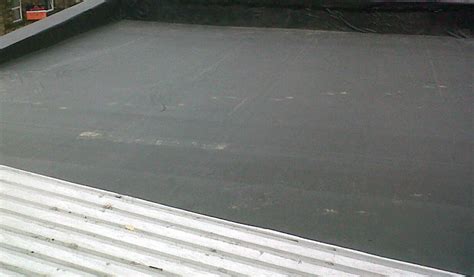 Can you walk on EPDM roof?