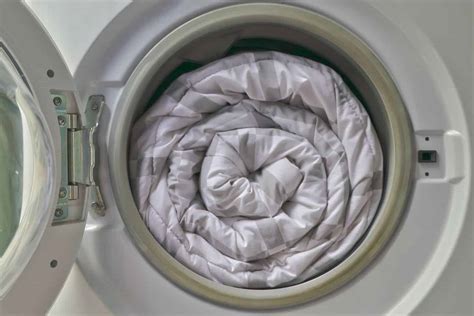 Can you wash a king size duvet cover in a 7kg washing machine?