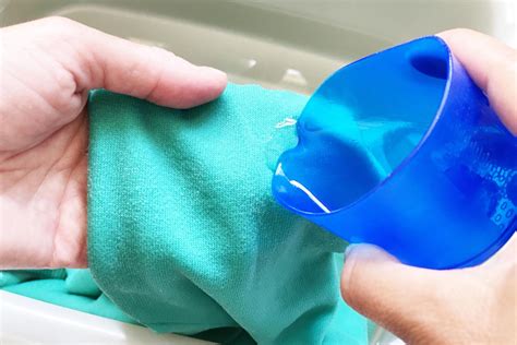 Can you wash clothes with hot glue?