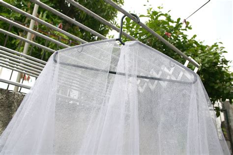 Can you wash tulle in hot water?