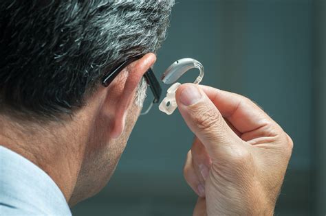 Can you wear a hearing aid on the phone?
