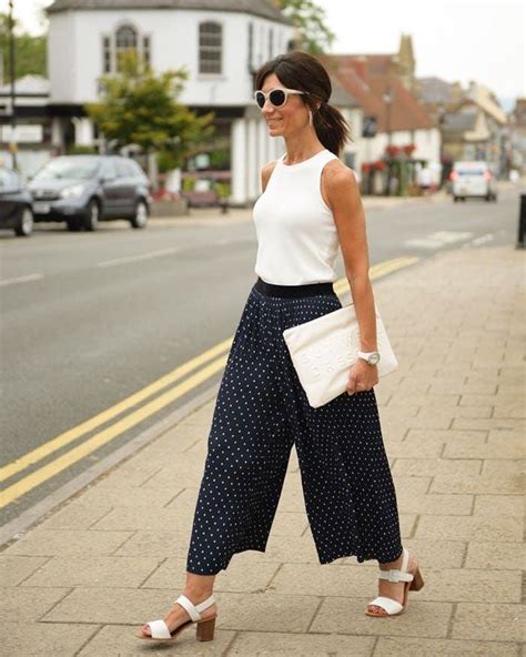 Can you wear flats with cropped wide leg pants?