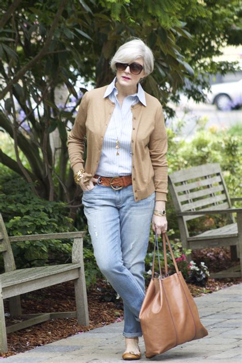 Can you wear jeans over 60?