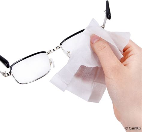 Can you wipe glasses with cotton?