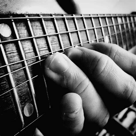 Can your fingers be too fat to play guitar?