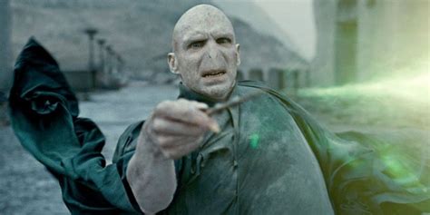 Did Harry use the killing curse on Voldemort?