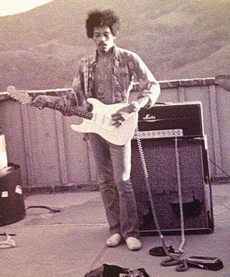 Did Jimi Hendrix ever have guitar lessons?