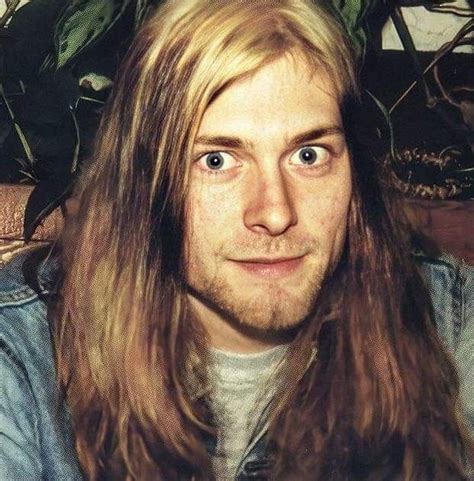 Did Kurt Cobain bleach his hair?