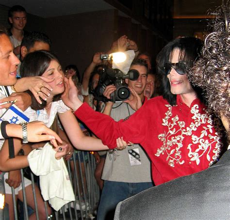 Did Michael Jackson love fans?