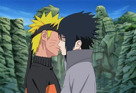 Did Naruto kiss Sasuke?