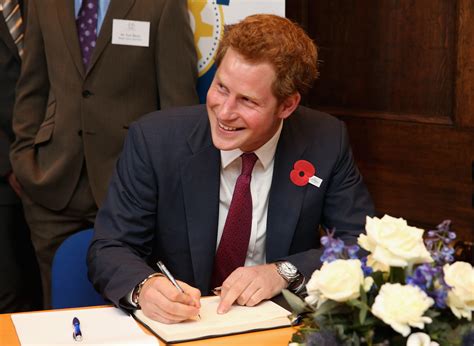 Did Prince Harry's book have a ghostwriter?