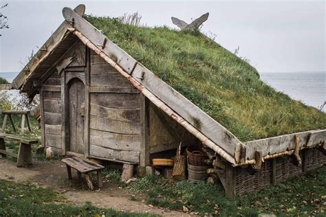 Did Vikings have green roofs?