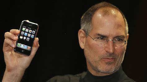 Do Apple engineers get free iPhone?