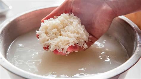 Do Asians soak rice before cooking?