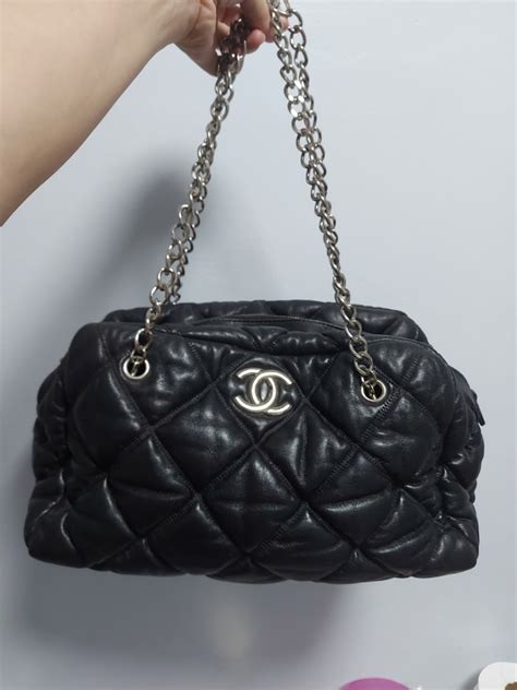 Do Chanel bags have YKK zippers?