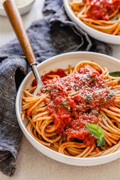 Do Italians add wine to pasta sauce?
