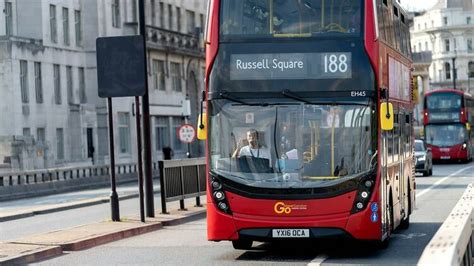 Do Londoners thank bus drivers?
