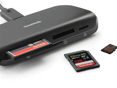 Do SD card readers store data?