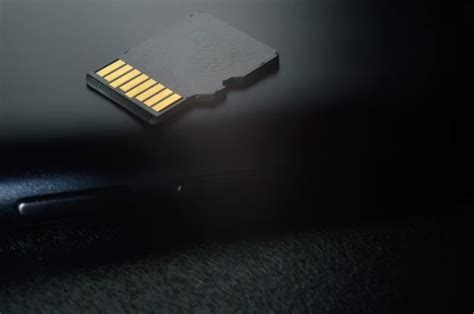 Do SD cards last longer than USB?