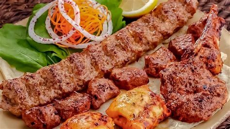 Do Turkish eat raw meat?