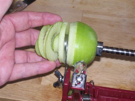 Do apple peelers work for dehydrating apples?