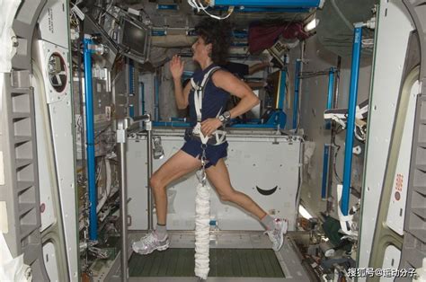 Do astronauts get hard in space?