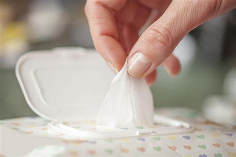 Do baby wipes kill sperm?