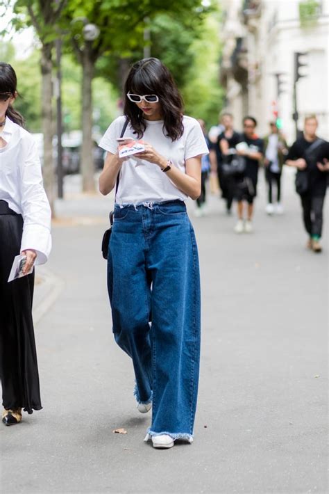 Do baggy jeans look good on skinny legs?