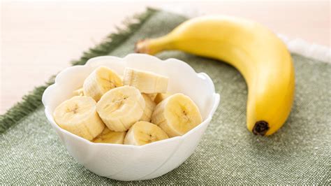 Do bananas help with sodium?