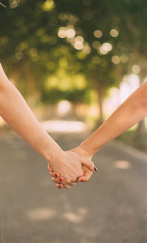 Do best friends hold hands?