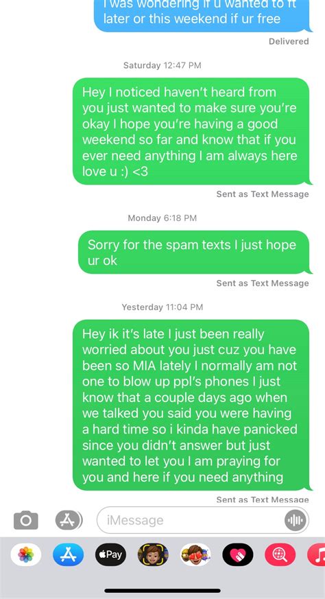 Do blocked texts send green?