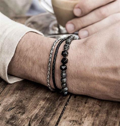 Do bracelets make men attractive?