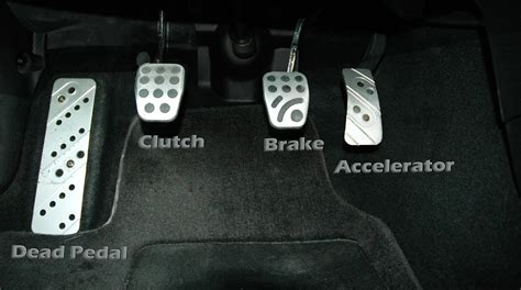 Do cars have 2 or 3 pedals?