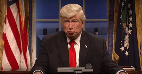 Do celebrities get paid to go on SNL?