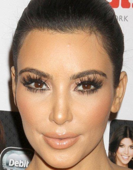 Do celebrities wear fake eyelashes?