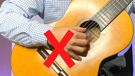 Do classical guitarists use pinky finger?