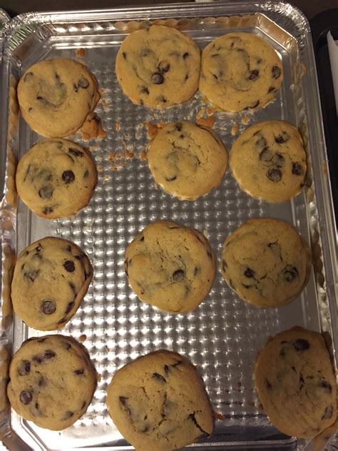 Do cookies harden up as they cool?