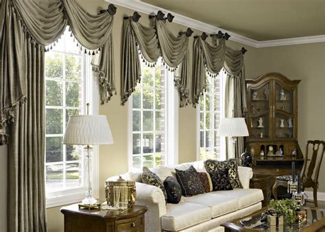 Do dining and living room curtains need to match?