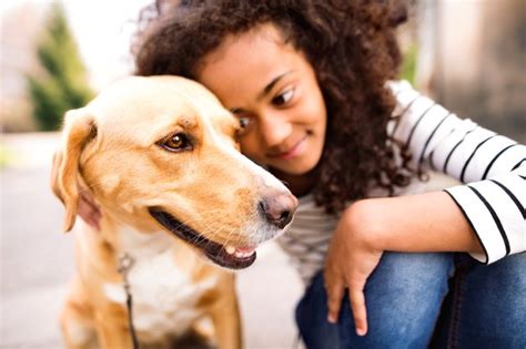 Do dogs recognize children?