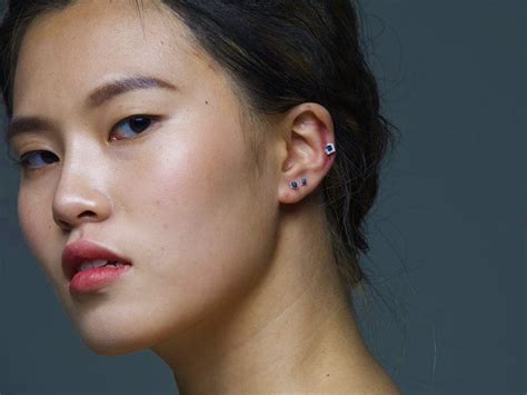 Do earrings leave a scar?